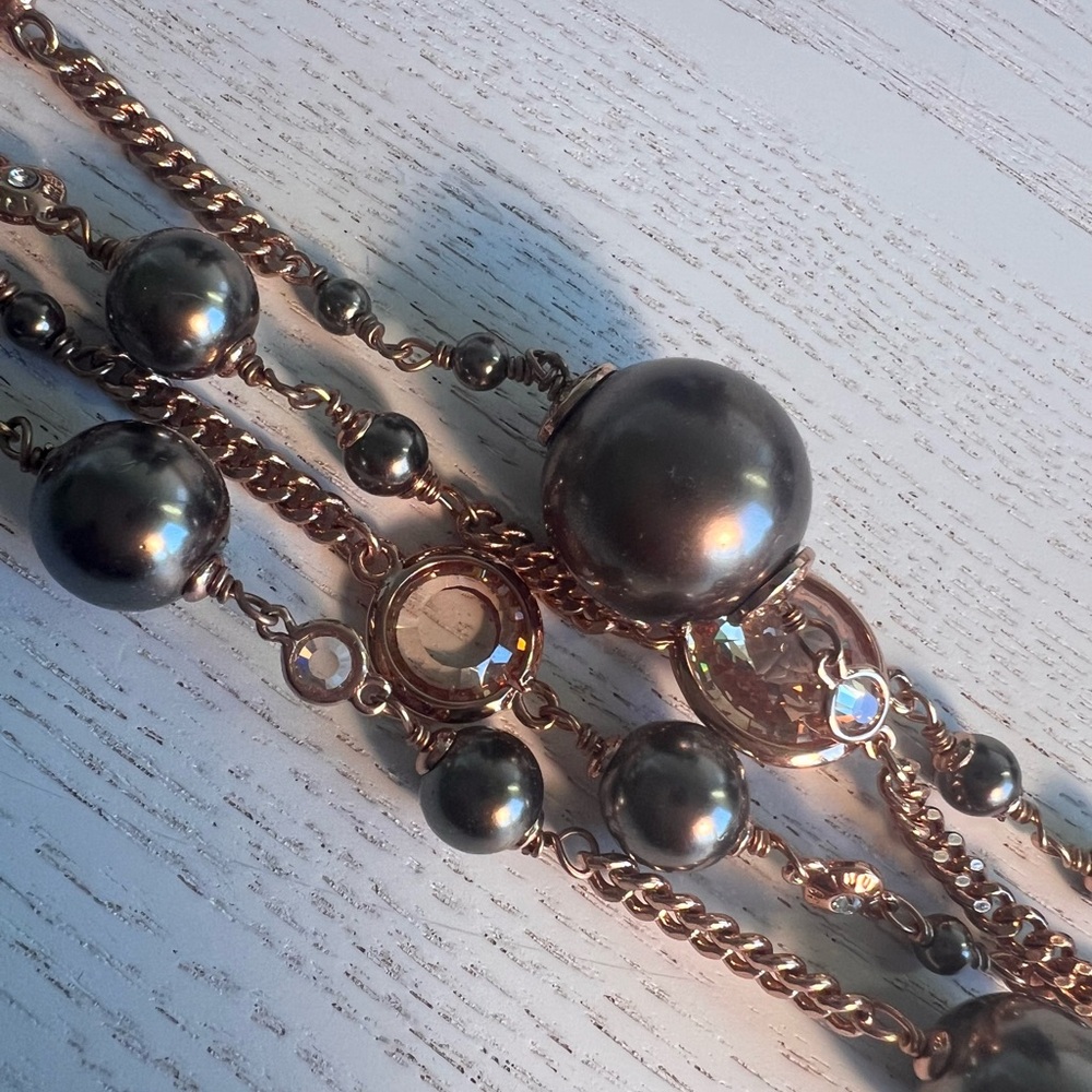 Henri Bendel Elegant Rose Gold and Crystal  Beaded Necklace - Picture 8 of 9